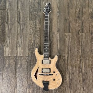 GH3 Natural by Maxey Archtops01