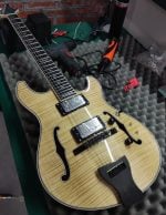 Maxey Archtops GH4 Flame Maple Natural1 (Large)